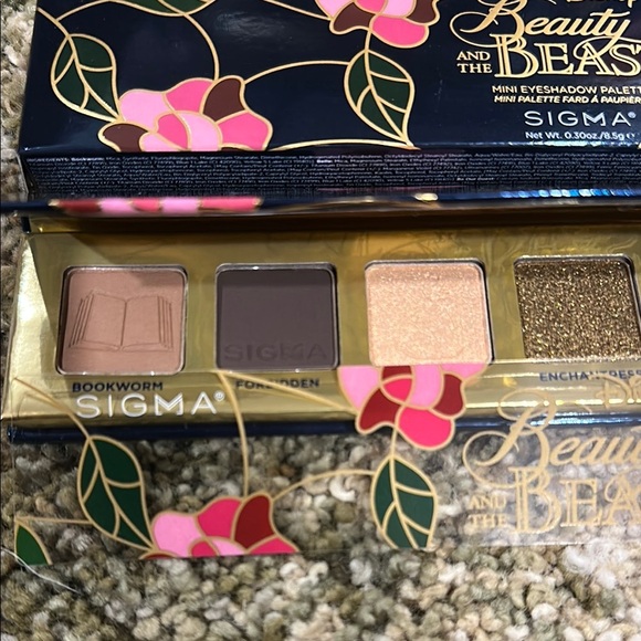 🎉HOST PICK 7/25🎉Disney x Sigma Beauty Collab Beauty & Beast Eyeshadow Palette - Picture 8 of 11